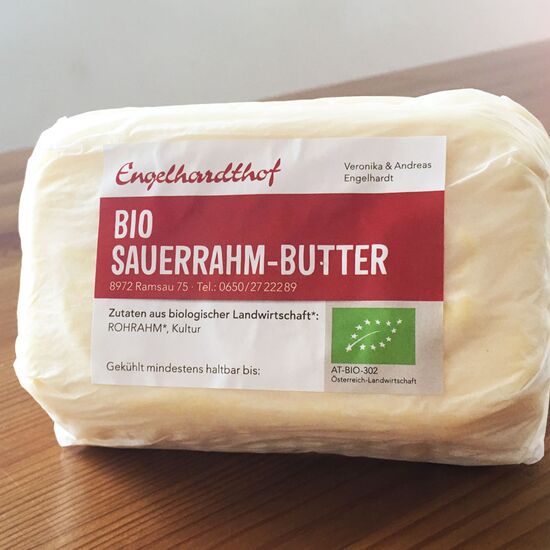 Bio-Sauerrahm-Butter vom Engelhardthof